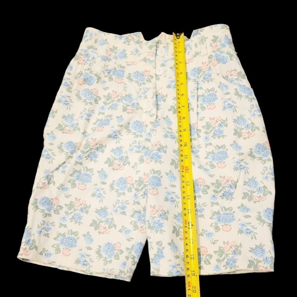 2/$20 Vintage Y2K Floral Pattern Shorts Pants Jeans Size: Small - Picture 8 of 8